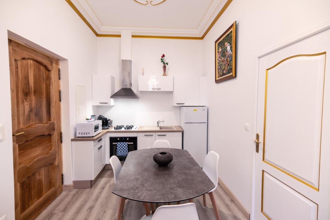 Appartement Maison De L'Eglise Du Couvent Нарбон Екстериор снимка